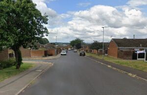 Homem e mulher são presos sob suspeita de assassinato após Volkswagen Touareg atropelar e matar pedestre