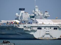 Marinha Real enviará porta-aviões para se juntar às comemorações do Dia da Independência dos EUA em Nova York – apesar da ocasião para celebrar a humilhação de Trump e a derrota britânica