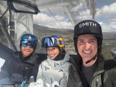 Obtendo dicas de esqui dos melhores? Príncipe Harry posa para selfies com a campeã olímpica de inverno Eileen Gu – e o ex-primeiro-ministro canadense Justin Trudeau