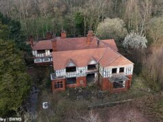 A enorme mansão ‘Isor’ de £ 10 milhões abandonada pelo governo iraniano em uma área popular entre jogadores de futebol