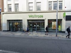 Trabalhador veterano de 17 anos da Waitrose demitido após atacar lojista que tentava roubar ovos de Páscoa