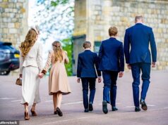 Kate e Charlotte deram as mãos na linda foto enquanto saíam dos cultos de Windsor no domingo de Páscoa