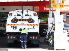 Quanto tempo durará o combustível da Austrália: o ministro da Energia, Chris Bowen, lança uma grande atualização à medida que o cronograma muda repentinamente