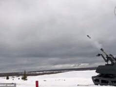 A Rússia revelou robôs de combate equipados com canhões de morteiro de fogo rápido