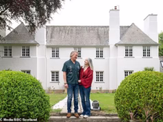Um humilde bangalô em Edimburgo, que os proprietários inicialmente odiaram, espera ser coroado como Casa Escocesa do Ano