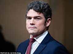 O ex-chefe do contraterrorismo de Trump rechaça a perturbadora propaganda iraniana ao alegar falsamente que os EUA tentaram matar um aviador preso