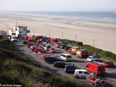 ‘Piloto de táxi’ sudanês acusado de afogar quatro migrantes que tentavam cruzar o Canal da Mancha