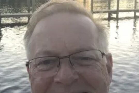 O médico legista que brincou sobre o ‘grande e lindo obituário’ de Trump foi rapidamente colocado em licença administrativa