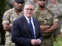 O vice-líder trabalhista, Keir Starmer, pediu para contestar uma tentativa ‘sangrenta’ de destituí-lo após a eleição de maio – mas uma nova pesquisa mostra que dois terços dos eleitores querem que o primeiro-ministro saia