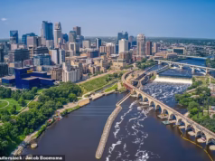 O ‘Estado mais disfuncional’ da América fica pior à medida que mais escândalos atingem a Cidadela Liberal