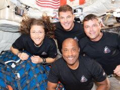 Artemis II da NASA retorna triunfante enquanto a tripulação mergulha na atmosfera da Terra após a missão lunar