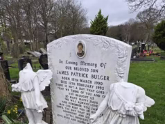 Um homem de 78 anos foi preso depois que o túmulo de James Bulger foi vandalizado pela segunda vez em seis semanas