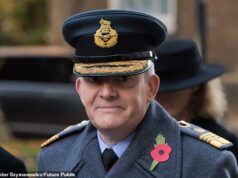 O governo reviverá os manuais da 1ª Guerra Mundial para ajudar a preparar o público britânico para a próxima guerra