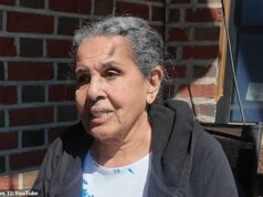 Uma avó de 75 anos ficou chocada depois de pedir a um vizinho para passear com o cachorro