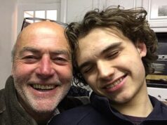 Meu filho morreu de reação alérgica a uma rede de hambúrgueres quando comemorou seu aniversário de 18 anos… O governo ainda não vai mudar a lei