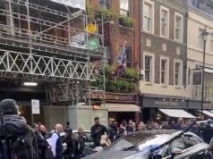 Homem é preso após ‘perseguição policial após bater carro roubado em pedicab’ no movimentado Soho