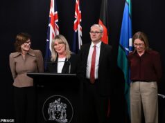 Jacinta Allan foi abalada por demissões em massa enquanto três ministros anunciavam a sua reforma meses antes das eleições estaduais.