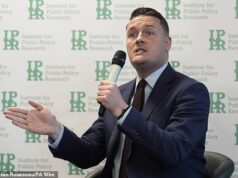 Quase 42 milhões de pacientes esperaram mais tempo pelo tratamento hospitalar, pois o NHS falhou metas importantes durante uma década