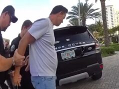 Momento embaraçoso, dirigindo um Range Rover, donas de casa reais e marido são presos no supermercado Publix da Flórida após meses de compras