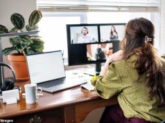 Os trabalhadores da Geração Z exigem que os chefes introduzam ‘pausas para café virtuais’ e sessões de fofocas no Zoom para melhorar sua experiência no WFH