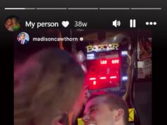 A republicana divorciada encontra o amor novamente com uma jovem de 21 anos enquanto ela volta depois que uma ‘fita de sexo’ nua com funcionários do sexo masculino arruinou sua carreira