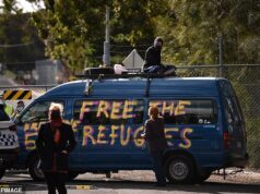 Um estuprador condenado. Outro tentou cortar a garganta da ex. Mas ambos agora foram autorizados a permanecer na Austrália depois que as tentativas de deportá-los falharam.