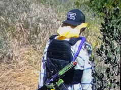 Atirador usando colete balístico é preso perto do Trump National Golf Club de Los Angeles com referência a um filme sombrio rabiscada em um rifle