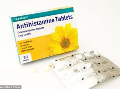 Bebê de oito semanas morre ‘A babá deu-lhe anti-histamínico para dormir durante a noite’