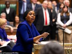 O que está acontecendo? Kimmy ataca Starmer por não definir gastos e planos de defesa