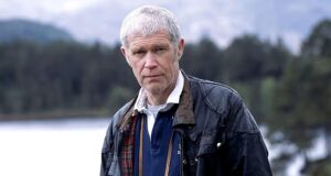 A estrela de King of the Glen, Alexander Morton, morre aos 81 anos: o ator escocês que foi padrasto de Leo Woodall presta homenagem