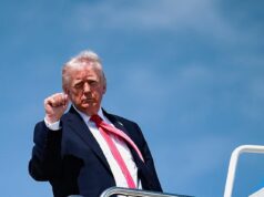 Trump atacou o Papa Leão em meio à disputa da guerra no Irã e irá ao Paquistão para selar um acordo.