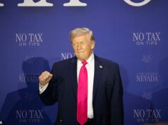 Trump diz que o Irã concordou em entregar “poeira nuclear” de urânio altamente enriquecido enterrada sob os escombros após um ataque aéreo dos EUA.