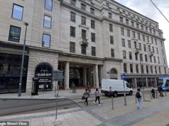 Um imigrante iraniano que tentou incendiar uma casa ganhou uma promessa contra a deportação depois de ameaçar tirar a própria vida