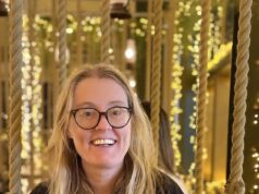 O diretor administrativo, 44, suicidou-se depois de perder £ 10.000 em um site de jogos de azar não licenciado, ouviu o inquérito