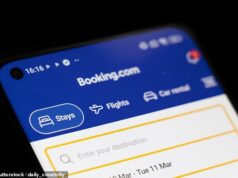 Os turistas dizem que a Booking.com lhes deixou centenas de libras fora do bolso – depois de recebê-los com férias “sujas” que “não se pareciam em nada com fotos online”.