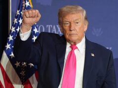 Donald Trump zomba do plano ‘inútil’ de Starmer de patrulhar o Estreito de Ormuz, já que o Irã diz que agora está ‘totalmente aberto’