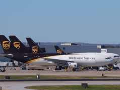 Avião de carga da UPS quase perdido no aeroporto onde um dos jatos da empresa caiu em uma bola de fogo no ano passado, matando 14