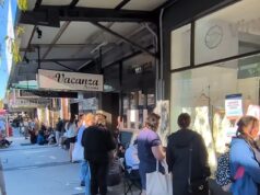 As enormes filas em torno da Venice Wedding Expo são um sinal dos tempos para os australianos com orçamento limitado