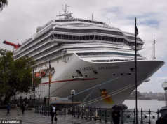 Medo para um homem que saltou de um navio de cruzeiro Carnival horas depois da morte de outro passageiro