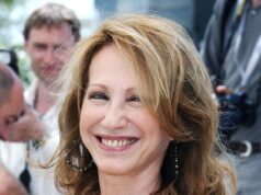 A estrela de Downton Abbey, Nathalie Bey, morreu aos 77 anos após ser diagnosticada com demência