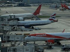 Reserve seus voos de verão agora ou enfrente preços exorbitantes, alertam especialistas em viagens, já que a crise do combustível de aviação faz com que os voos de longa distância aumentem em £ 300