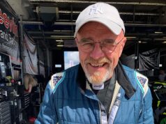 Piloto morto após acidente de sete carros enquanto prestava homenagem a Max Verstappen após participar do evento