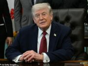 Tiros iranianos e navios-tanque no Estreito de Ormuz pararam novamente enquanto Teerã luta contra o bloqueio de Trump