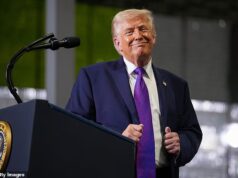 O ‘método oculto de Trump para sua loucura’: as ultrajantes ameaças do presidente nas redes sociais e as mensagens bizarras de ‘Louvado seja Deus’ finalmente explicadas