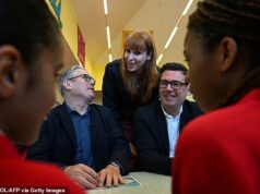 Algum convite para Starmer? Rainer e Burnham foram vistos em uma reunião noturna em Manchester, com a dupla sorrindo para o primeiro-ministro dias depois de o desafio de liderança ter sido discutido.