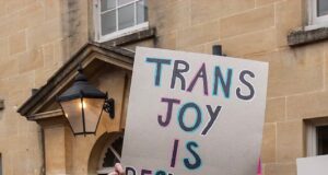 Oradores sendo ‘cancelados’ por se oporem às normas de gênero em meio a temores de que universidades que fechem a liberdade de expressão possam enfrentar multas de £ 500.000