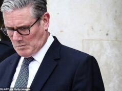 Kier Starmer perdeu duas oportunidades para expor o fracasso na verificação de Peter Mandelson na Câmara dos Comuns… Então, porque é que o Primeiro-Ministro esperou tanto tempo para contar aos deputados?