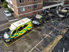 A polícia antiterrorista faz novas prisões de um homem de 37 anos na zona rural de Devon após ataque à sinagoga