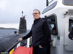 Forças do Reino Unido ’embarcam em navio-tanque russo no Canal da Mancha para despesas e tripulação para solicitar asilo’