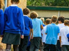 As crianças deveriam ser autorizadas a usar agasalhos nas aulas para tornar os uniformes escolares “mais inclusivos”, dizem os parlamentares